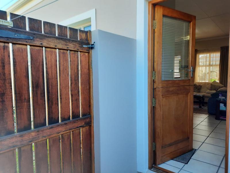 2 Bedroom Property for Sale in Oudtshoorn Western Cape